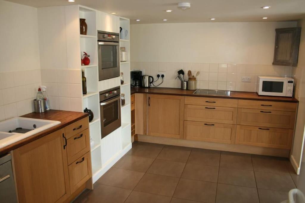 Greystone Cottage - Sea Views, Short Stroll To A Beautiful Sandy Beach Brook  Εξωτερικό φωτογραφία